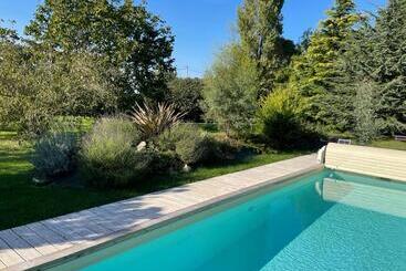تختخواب و صبحانه Chambres D Hôtes Avec Piscine Et Spa La Folière Saumur