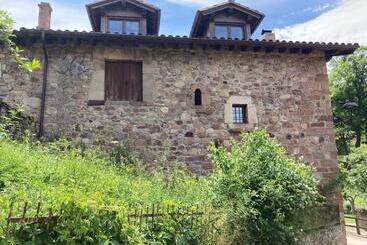 تختخواب و صبحانه La Valuisilla, Hotel Rural