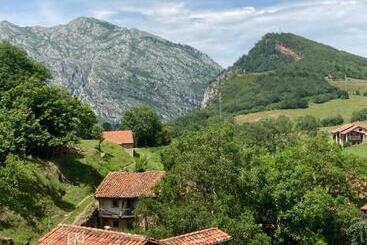 تختخواب و صبحانه La Valuisilla, Hotel Rural