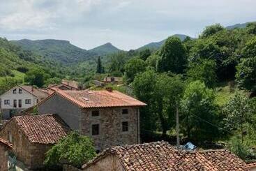 تختخواب و صبحانه La Valuisilla, Hotel Rural