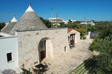 تختخواب و صبحانه Rifugio Di Puglia Trulli & Dimore