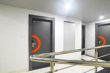 هتل Townhouse 81349 Townhouse Friends Inn