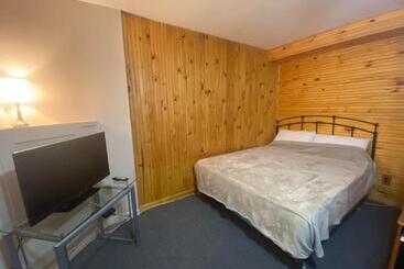 Hillcrest Motel