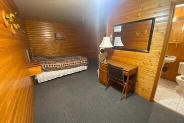 Hillcrest Motel
