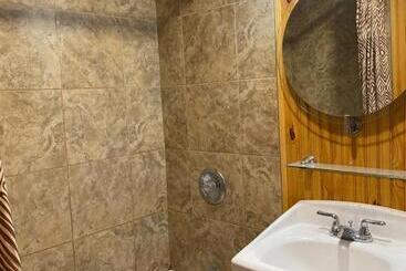 Hillcrest Motel