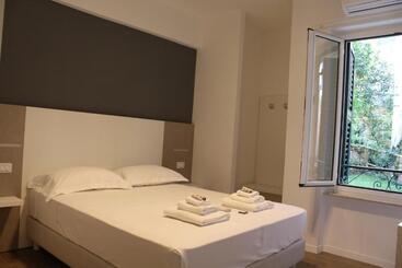 هتل Albergo Augusta B&b