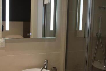 هتل Albergo Augusta B&b