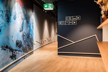 Capsule Hotel   Alpine Garden Zurich Airport