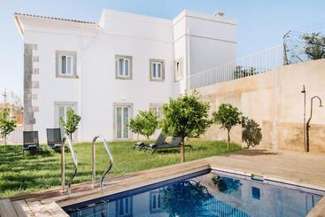هتل Colégio Charm House