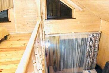 هتل Cottage Chalet And Tours