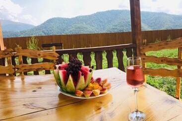 هتل Cottage Chalet And Tours