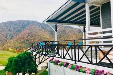 هتل Cottage Chalet And Tours