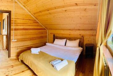 هتل Cottage Chalet And Tours