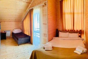 هتل Cottage Chalet And Tours