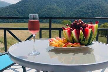 هتل Cottage Chalet And Tours