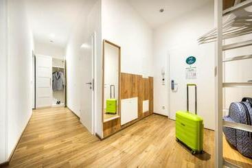 Jimmy S Apartments Emerald