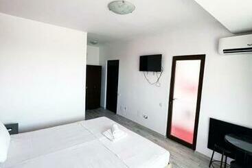 بنسيون Florencia Studios