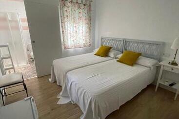 פנסיון Hostal La Cruz 1872