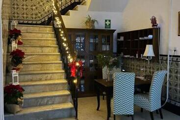 پانسیون Hostal La Cruz 1872
