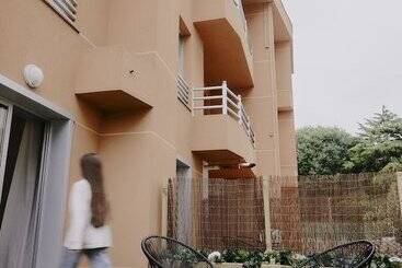 پانسیون Zarey Hostel