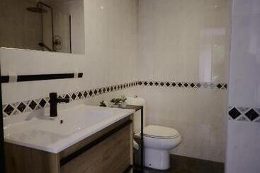 پانسیون Zarey Hostel