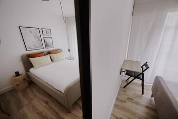 پانسیون Zarey Hostel