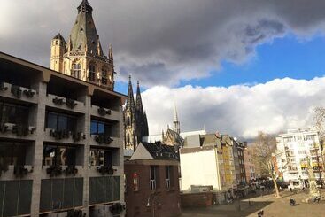 Altstadthotel Hayk Am Rhein