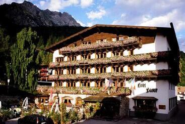 Berghotel Basur   Das Schihotel Am Arlberg