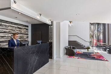 هتل Adina Serviced Apartments Canberra, Dickson