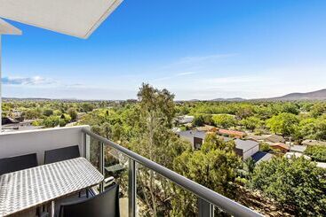هتل Adina Serviced Apartments Canberra, Dickson