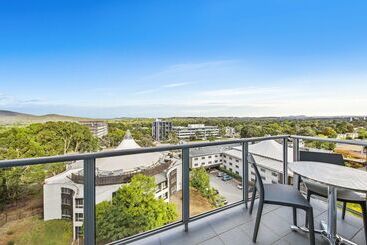 هتل Adina Serviced Apartments Canberra, Dickson