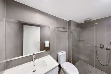 هتل Adina Serviced Apartments Canberra, Dickson