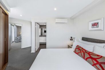 هتل Adina Serviced Apartments Canberra, Dickson