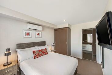 هتل Adina Serviced Apartments Canberra, Dickson
