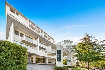 هتل Adina Serviced Apartments Canberra, Dickson