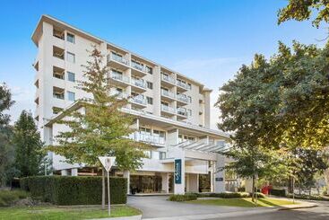 هتل Adina Serviced Apartments Canberra, Dickson