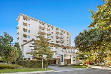 هتل Adina Serviced Apartments Canberra, Dickson