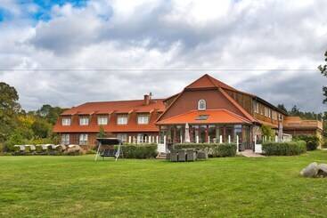 هتل Alter Landsitz Sommerstorf