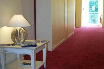 Brit Hotel Du Perche