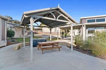 هتل Discovery Parks  Swan Valley