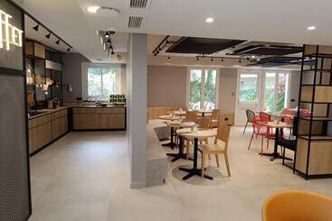 هتل Ibis Roquebrune Cap Martin Menton