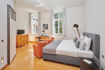 هتل Mutterhaus Düsseldorf