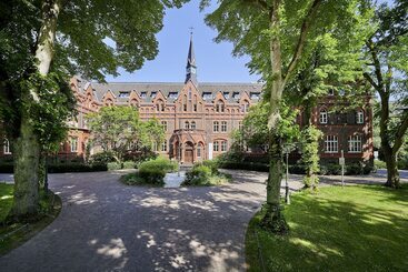 هتل Mutterhaus Düsseldorf
