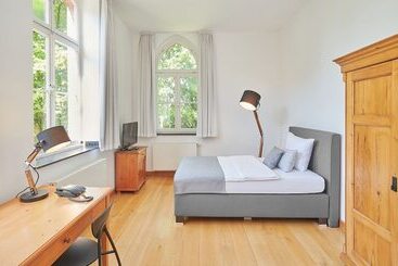 هتل Mutterhaus Düsseldorf