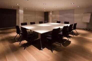Pearl Design Hotel   Frankfurt City