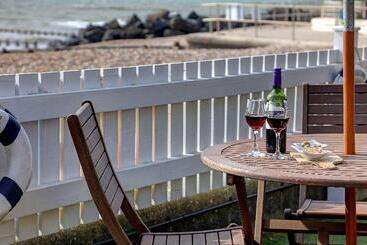 The Beachcroft Hotel, Bw Signature Collection