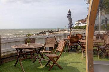 The Beachcroft Hotel, Bw Signature Collection