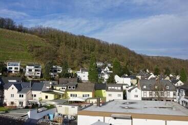 هتل Restaurant Weinhaus Grebel
