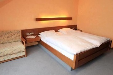 هتل Restaurant Weinhaus Grebel