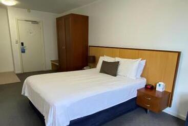 Ocean Beach Hotel